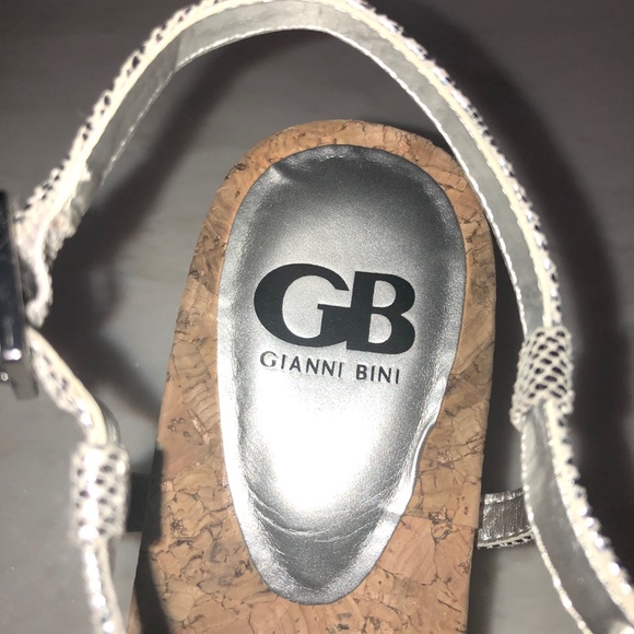 Gianni Bini heels - Picture 4 of 8